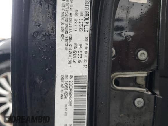 2013 Chrysler 300 z VIN 2C3CCAAG8DH573000, wystawiony jako Copart lot #81747845 z przebiegiem 25 661 mil mil oraz Czysty tytuł • Clean title. Historia ofert i sprzedaży dostępna na DreamBid. Obrazek 12.