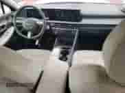 2024 Hyundai Sonata SEL с VIN KMHL64JA5RA379638, выставлен на аукционе Copart как лот 82115895 с пробегом 37 829 миль миль и Списание • Salvage title. История ставок и продаж доступна на DreamBid. Изображение 8.