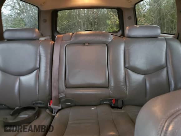 2004 Chevrolet Suburban Z71 z VIN 3GNFK16Z84G169384, wystawiony jako Copart lot #76400574 z przebiegiem 298 885 mil mil oraz Czysty tytuł • Clean title. Historia ofert i sprzedaży dostępna na DreamBid. Obrazek 10.