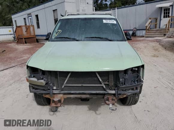 2005 GMC Sierra 1500 Work Truck with VIN 1GTEC14V45Z248148, listed as a Copart auction lot 79918154 with 319,850 mi miles and Non repairable. Bid and sale history available at DreamBid. Image 5.