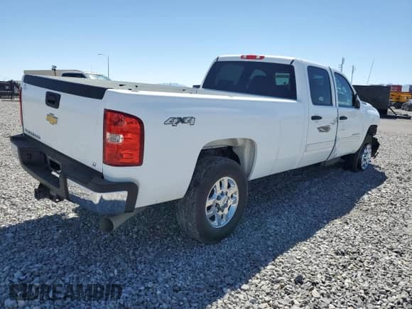 2011 Chevrolet Silverado 3500HD SRW LT with VIN 1GC4K0C84BF187921, listed as a Copart auction lot 65952035 with 131,874 mi miles and Salvage title. Bid and sale history available at DreamBid. Image 3.