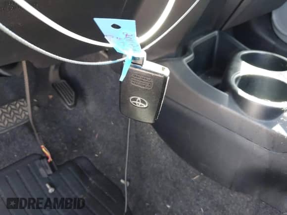 2014 Toyota Prius One с VIN JTDKDTB38E1077500, выставлен на аукционе IAAI как лот 42628361 с пробегом Не указан миль и . История ставок и продаж доступна на DreamBid. Изображение 11.