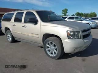 2008 Chevrolet Suburban 3LT с VIN 1GNFC16J28J230577, выставлен на аукционе IAAI как лот 42323123 с пробегом Не указан миль и . История ставок и продаж доступна на DreamBid. Изображение 1.