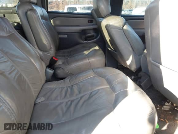 2002 Chevrolet Suburban Z71 с VIN 3GNFK16Z32G297478, выставлен на аукционе IAAI как лот 41509685 с пробегом Не указан миль и . История ставок и продаж доступна на DreamBid. Изображение 8.