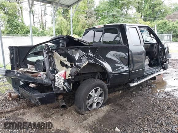 2010 Ford F-150 XL с VIN 1FTEX1E82AFB94213, выставлен на аукционе IAAI как лот 40053137 с пробегом Не указан миль и . История ставок и продаж доступна на DreamBid. Изображение 4.