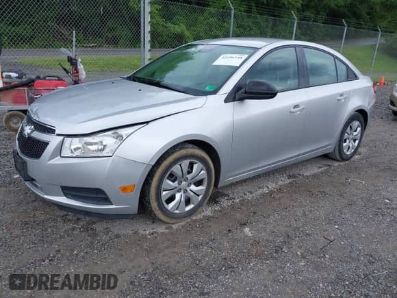 2014 Chevrolet Cruze LS with VIN 1G1PB5SHXE7158197, listed as a IAAI auction lot 42496148 with 248,086 mi miles and . Bid and sale history available at DreamBid. Image 19.