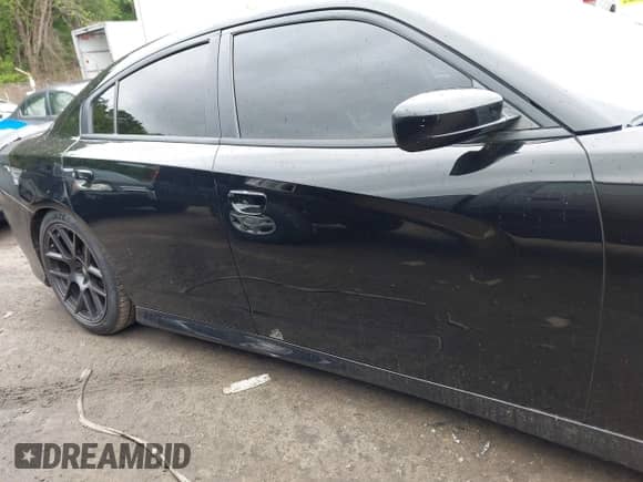 2017 Dodge Charger R/T с VIN 2C3CDXCT4HH655225, выставлен на аукционе IAAI как лот 42528142 с пробегом 109 614 миль миль и . История ставок и продаж доступна на DreamBid. Изображение 13.