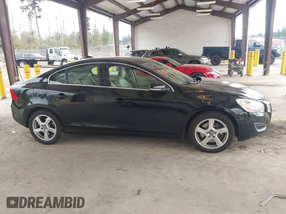 2012 Volvo S60 T5 с VIN YV1622FS8C2031282, выставлен на аукционе IAAI как лот 43220536 с пробегом 127 592 миль миль и . История ставок и продаж доступна на DreamBid. Изображение 13.