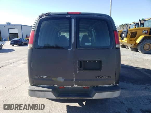 1999 Chevrolet City Express Cargo z VIN 1GCGG29R9X1010246, wystawiony jako Copart lot #47822365 z przebiegiem 291 963 mil mil oraz Czysty tytuł • Clean title. Historia ofert i sprzedaży dostępna na DreamBid. Obrazek 6.