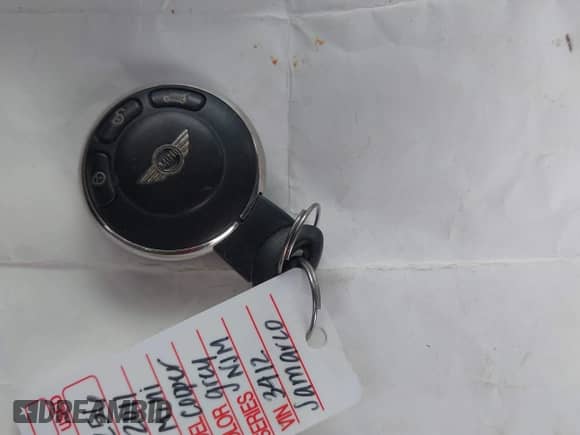 2011 MINI Hardtop S with VIN WMWSV3C58BTY13412, listed as a IAAI auction lot 42516587 with 124,831 mi miles and . Bid and sale history available at DreamBid. Image 11.