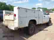 2003 Chevrolet Silverado 2500HD z VIN 1GBHK24U43E255655, wystawiony jako IAAI lot #42124091 z przebiegiem 354 543 mil mil oraz . Historia ofert i sprzedaży dostępna na DreamBid. Obrazek 4.