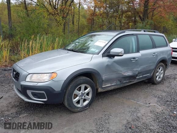 2009 Volvo XC70 3.2L с VIN YV4BZ982991049324, выставлен на аукционе IAAI как лот 43377276 с пробегом 141 307 миль миль и . История ставок и продаж доступна на DreamBid. Изображение 6.