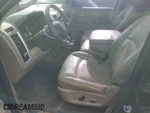 2010 Dodge 1500 ST z VIN 1D7RV1CT4AS139712, wystawiony jako Copart lot #84755304 z przebiegiem 193 217 mil mil oraz Szkoda całkowita • Salvage title. Historia ofert i sprzedaży dostępna na DreamBid. Obrazek 7.