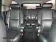 2010 Cadillac Escalade ESV Premium z VIN 1GYUKJEF4AR182436, wystawiony jako Copart lot #49182565 z przebiegiem 200 603 mil mil oraz Czysty tytuł • Clean title. Historia ofert i sprzedaży dostępna na DreamBid. Obrazek 10.