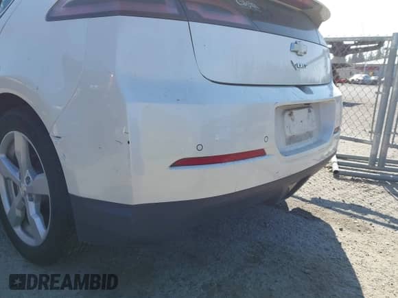 2013 Chevrolet Volt с VIN 1G1RD6E47DU111324, выставлен на аукционе IAAI как лот 43250888 с пробегом 84 737 миль миль и . История ставок и продаж доступна на DreamBid. Изображение 6.