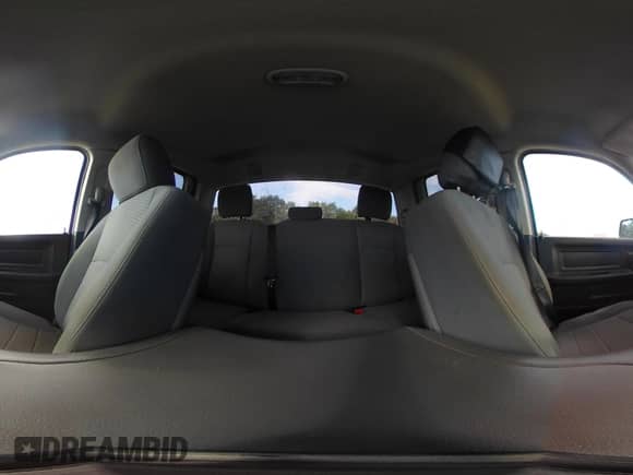 2013 Ram 1500 Tradesman z VIN 1C6RR7FT0DS533829, wystawiony jako IAAI lot #39770104 z przebiegiem 116 840 mil mil oraz . Historia ofert i sprzedaży dostępna na DreamBid. Obrazek 18.