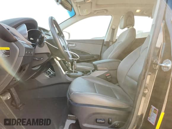 2017 Hyundai Santa Fe 2.4L с VIN 5NMZUDLB4HH043526, выставлен на аукционе Copart как лот 89533655 с пробегом 67 509 миль миль и Списание • Salvage title. История ставок и продаж доступна на DreamBid. Изображение 7.