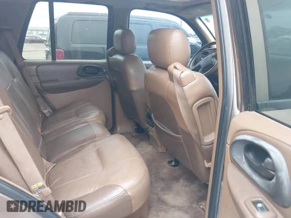 2003 Chevrolet TrailBlazer LT с VIN 1GNDT13S332151703, выставлен на аукционе IAAI как лот 42783132 с пробегом 222 176 миль миль и . История ставок и продаж доступна на DreamBid. Изображение 8.