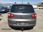 2010 Volkswagen Tiguan SE с VIN WVGBV7AX5AW520736, выставлен на аукционе Copart как лот 71620975 с пробегом 132 224 миль миль и Чистый • Clean title. История ставок и продаж доступна на DreamBid. Изображение 6.