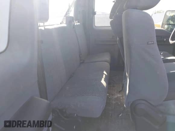 2015 Ford F-250 XLT with VIN 1FT7X2B69FEC17212, listed as a IAAI auction lot 43248640 with 228,971 mi miles and . Bid and sale history available at DreamBid. Image 8.