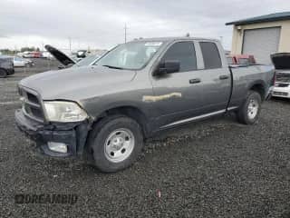 2012 Ram 1500 Express z VIN 1C6RD7FT2CS251429, wystawiony jako Copart lot #84569415 z przebiegiem 199 676 mil mil oraz Czysty tytuł • Clean title. Historia ofert i sprzedaży dostępna na DreamBid. Obrazek 1.
