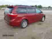 2017 Toyota Sienna XLE z VIN 5TDYZ3DC3HS847876, wystawiony jako IAAI lot #43288058 z przebiegiem 95 784 mil mil oraz . Historia ofert i sprzedaży dostępna na DreamBid. Obrazek 4.