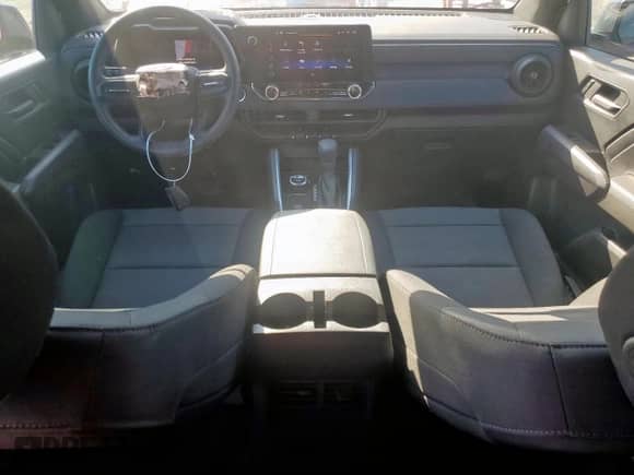 2025 Chevrolet Colorado 4WD Trail Boss с VIN 1GCPTEEK4S1120233, выставлен на аукционе Copart как лот 86126205 с пробегом 9 305 миль миль и Списание • Salvage title. История ставок и продаж доступна на DreamBid. Изображение 8.