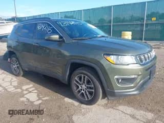 2017 Jeep Compass Latitude с VIN 3C4NJDBB0HT672132, выставлен на аукционе IAAI как лот 43142115 с пробегом 102 808 миль миль и . История ставок и продаж доступна на DreamBid. Изображение 1.