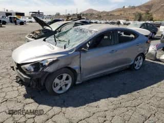 2013 Hyundai Elantra GLS z VIN KMHDH4AE5DU891862, wystawiony jako Copart lot #81151215 z przebiegiem Nie podano mil oraz Szkoda całkowita • Salvage title. Historia ofert i sprzedaży dostępna na DreamBid. Obrazek 1.