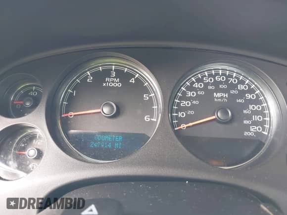 2009 GMC Sierra 1500 SLT z VIN 3GTEK33359G245571, wystawiony jako IAAI lot #42623509 z przebiegiem 247 014 mil mil oraz . Historia ofert i sprzedaży dostępna na DreamBid. Obrazek 7.