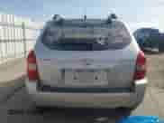 2005 Hyundai Tucson GL z VIN KM8JM12B05U069649, wystawiony jako Copart lot #66017225 z przebiegiem 104 931 mil mil oraz Szkoda całkowita • Salvage title. Historia ofert i sprzedaży dostępna na DreamBid. Obrazek 6.