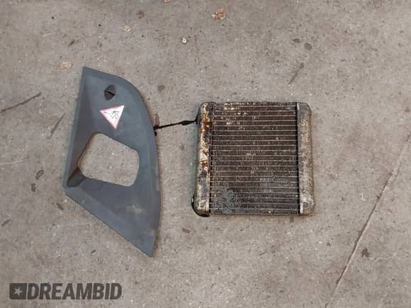 2012 BMW 7 Series 750i xDrive z VIN WBAKC6C57CC395594, wystawiony jako IAAI lot #42450983 z przebiegiem 124 747 mil mil oraz . Historia ofert i sprzedaży dostępna na DreamBid. Obrazek 12.