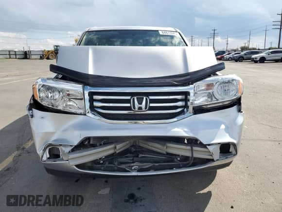 2015 Honda Pilot LX with VIN 5FNYF4H28FB040075, listed as a Copart auction lot 84813985 with 44,799 mi miles and Salvage title. Bid and sale history available at DreamBid. Image 5.