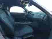 2005 BMW Z4 2.5i with VIN 4USBT33585LR70462, listed as a Copart auction lot 60883325 with 122,567 mi miles and Clean title. Bid and sale history available at DreamBid. Image 8.