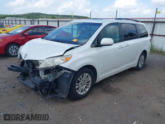 2017 Toyota Sienna XLE Auto Access Seat с VIN 5TDYZ3DCXHS801591, выставлен на аукционе IAAI как лот 42724706 с пробегом 197 582 миль миль и . История ставок и продаж доступна на DreamBid. Изображение 19.