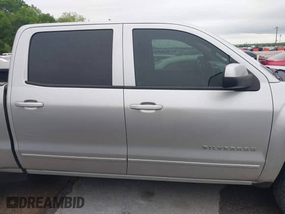 2015 Chevrolet Silverado 1500 LT z VIN 3GCUKREH6FG334200, wystawiony jako IAAI lot #41953563 z przebiegiem 201 177 mil mil oraz . Historia ofert i sprzedaży dostępna na DreamBid. Obrazek 13.