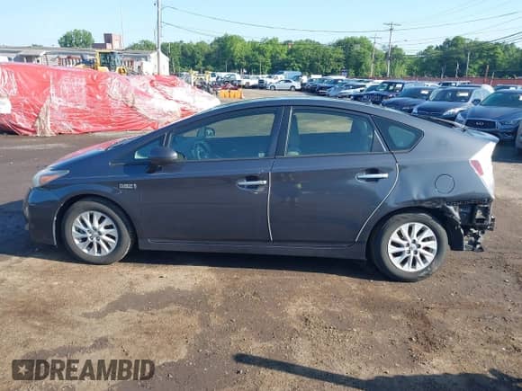 2012 Toyota Prius с VIN JTDKN3DP8C3014136, выставлен на аукционе IAAI как лот 42537128 с пробегом 121 574 миль миль и . История ставок и продаж доступна на DreamBid. Изображение 14.