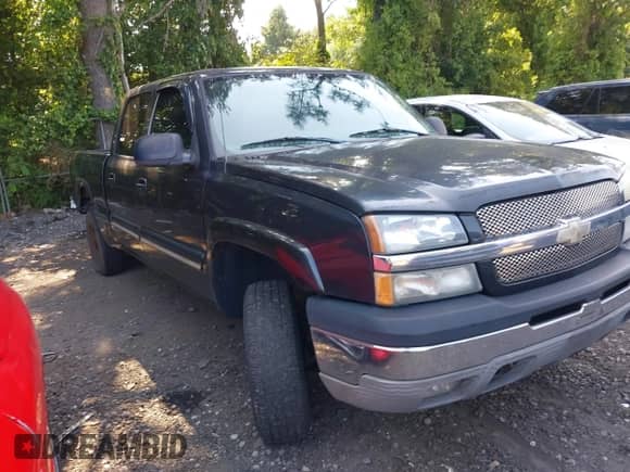 2004 Chevrolet Silverado 2500 LS z VIN 1GCGK23U44F110099, wystawiony jako IAAI lot #42840123 z przebiegiem 176 226 mil mil oraz . Historia ofert i sprzedaży dostępna na DreamBid. Obrazek 13.