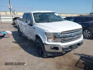 2018 Ford F-150 XL z VIN 1FTFW1EG0JKC58870, wystawiony jako IAAI lot #43209369 z przebiegiem 122 374 mil mil oraz . Historia ofert i sprzedaży dostępna na DreamBid. Obrazek 1.