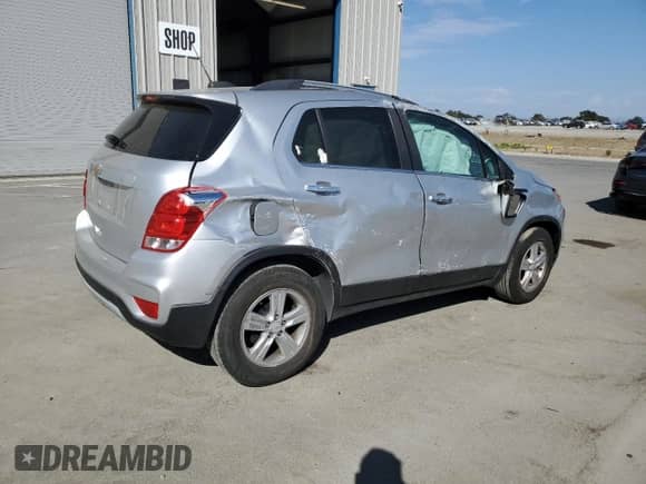 2018 Chevrolet Trax LT z VIN KL7CJLSB1JB617193, wystawiony jako Copart lot #81850645 z przebiegiem 89 571 mil mil oraz Szkoda całkowita • Salvage title. Historia ofert i sprzedaży dostępna na DreamBid. Obrazek 3.