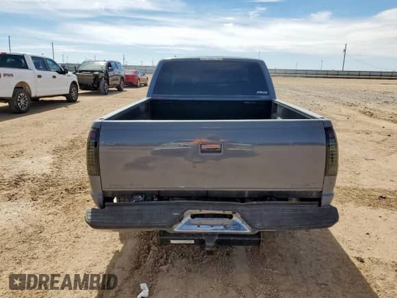 1998 GMC Sierra 1500 с VIN 2GTEC19R1W1548297, выставлен на аукционе Copart как лот 81727085 с пробегом 180 906 миль миль и Списание • Salvage title. История ставок и продаж доступна на DreamBid. Изображение 6.