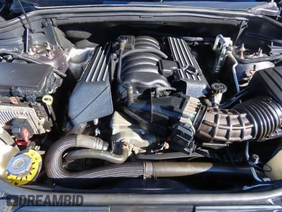 2015 Jeep Grand Cherokee SRT z VIN 1C4RJFDJXFC878696, wystawiony jako Copart lot #85004935 z przebiegiem 125 955 mil mil oraz Szkoda całkowita • Salvage title. Historia ofert i sprzedaży dostępna na DreamBid. Obrazek 7.