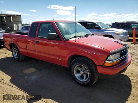 2003 Chevrolet S-10 LS with VIN 1GCCS19X038191048, listed as a Copart auction lot 80164935 with 103,558 mi miles and Salvage title. Bid and sale history available at DreamBid. Image 4.