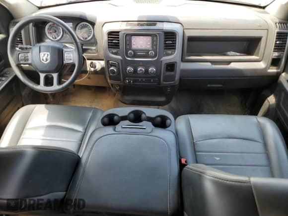 2022 Ram 1500 Tradesman z VIN 1C6RR6FG2NS153583, wystawiony jako Copart lot #67838195 z przebiegiem 77 285 mil mil oraz Czysty tytuł • Clean title. Historia ofert i sprzedaży dostępna na DreamBid. Obrazek 8.