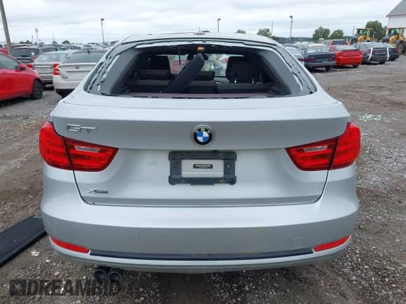 2014 BMW 3 Series 328i Gran Turismo xDrive с VIN WBA3X5C52ED558457, выставлен на аукционе IAAI как лот 43039361 с пробегом 144 828 миль миль и . История ставок и продаж доступна на DreamBid. Изображение 15.