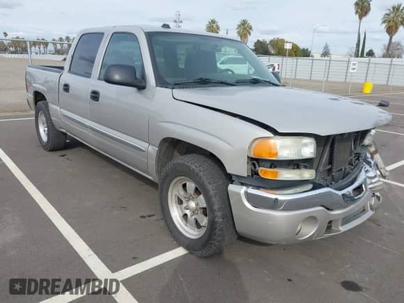 2004 GMC Sierra 1500 SLE z VIN 2GTEK13T341371997, wystawiony jako IAAI lot #41495241 z przebiegiem 218 333 mil mil oraz . Historia ofert i sprzedaży dostępna na DreamBid. Obrazek 1.