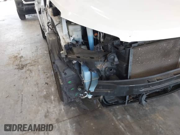 2017 Hyundai Santa Fe Ultimate with VIN 5XYZW4LA4HG462360, listed as a IAAI auction lot 42792002 with 122,145 mi miles and . Bid and sale history available at DreamBid. Image 18.