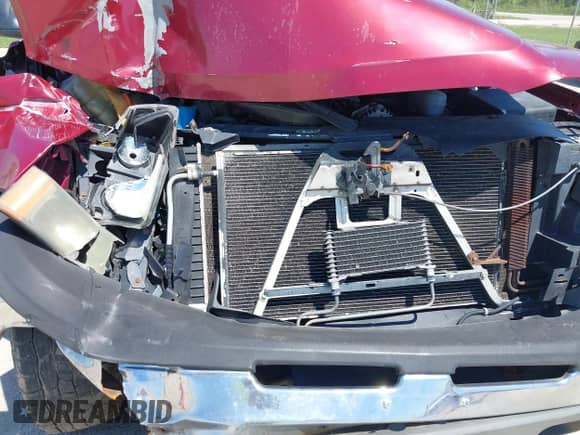 2005 Chevrolet Silverado 1500 Z71 с VIN 2GCEK13T551143145, выставлен на аукционе IAAI как лот 42257668 с пробегом 181 147 миль миль и . История ставок и продаж доступна на DreamBid. Изображение 6.