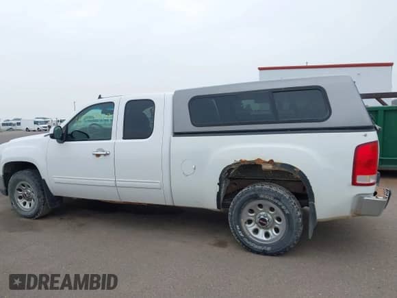 2013 GMC Sierra 1500 SL z VIN 1GTR2UEA3DZ404468, wystawiony jako IAAI lot #42425822 z przebiegiem 207 909 mil mil oraz . Historia ofert i sprzedaży dostępna na DreamBid. Obrazek 14.