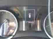 2020 Toyota Camry LE z VIN 4T1C11AKXLU922557, wystawiony jako IAAI lot #43231937 z przebiegiem 99 903 mil mil oraz . Historia ofert i sprzedaży dostępna na DreamBid. Obrazek 7.